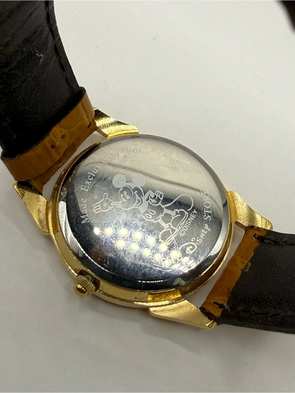 RARE Winnie & Honeypot Disney World Watch | Winnie Daydreaming
